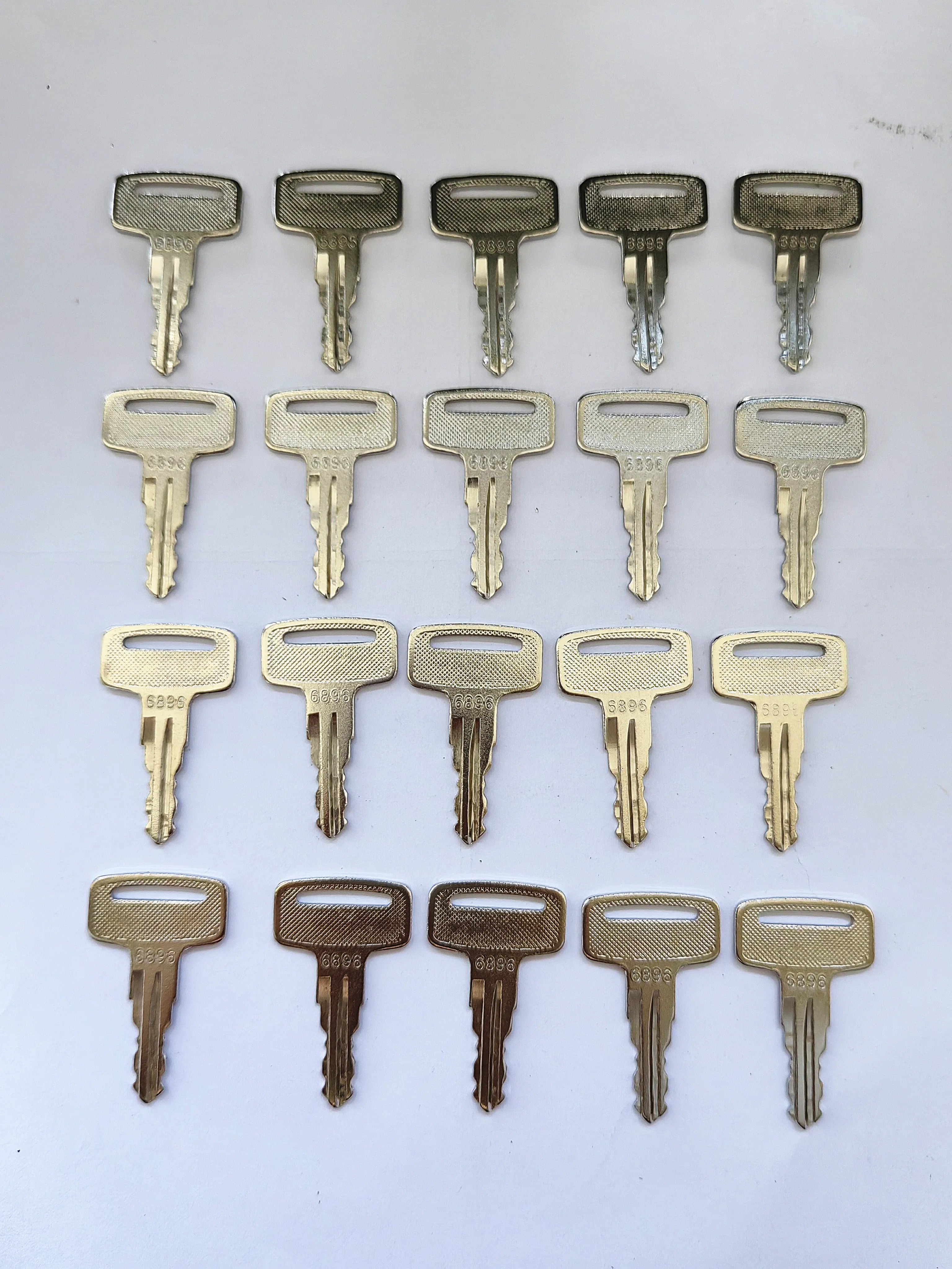 

20PCS 6896 Key 160431 0160431Ignition Key Fits For Wacker Neuson Trench Roller