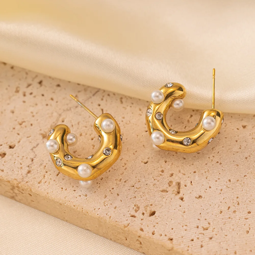 Special hammered zircon pearl C-shaped earrings fashionable and simple retro ladies jewelry earrings