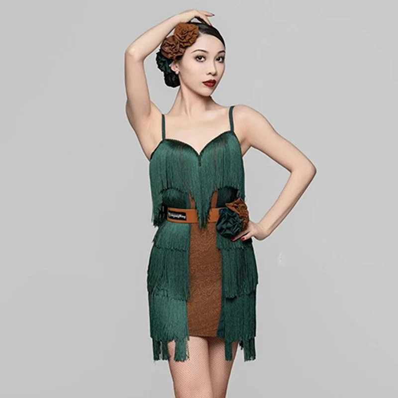Sukienka do tańca latynoamerykańskiego damska na ramiączkach zielono-szara sukienka z frędzlami dla dorosłych Cha Cha odzież do ćwiczeń seksowna sukienka na zawody latynoskie DNV20763