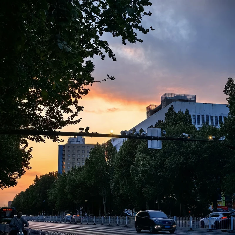 Commercial Desktop Automatic Raw Pulp ตู้เย็นเครื่องไอศกรีมสด 1600W