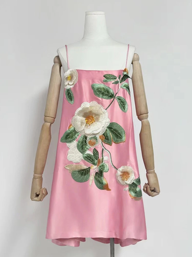 Robe dos nu sexy à motifs de fleurs brodées lourdes, robe d'été pour femmes, jupe bouffante ample et large à la mode, 2025