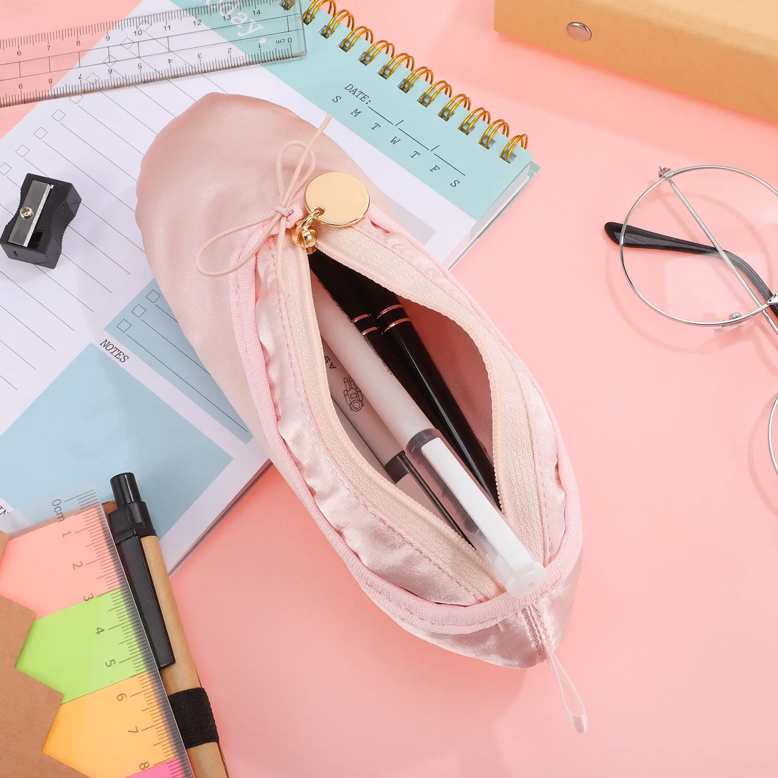 

Ballet Shoe Pen Pouch Stylish Portable Pencil Case Makeup Organizer Bag for Dancer Lover Girls Women Pen Organizer Pouch