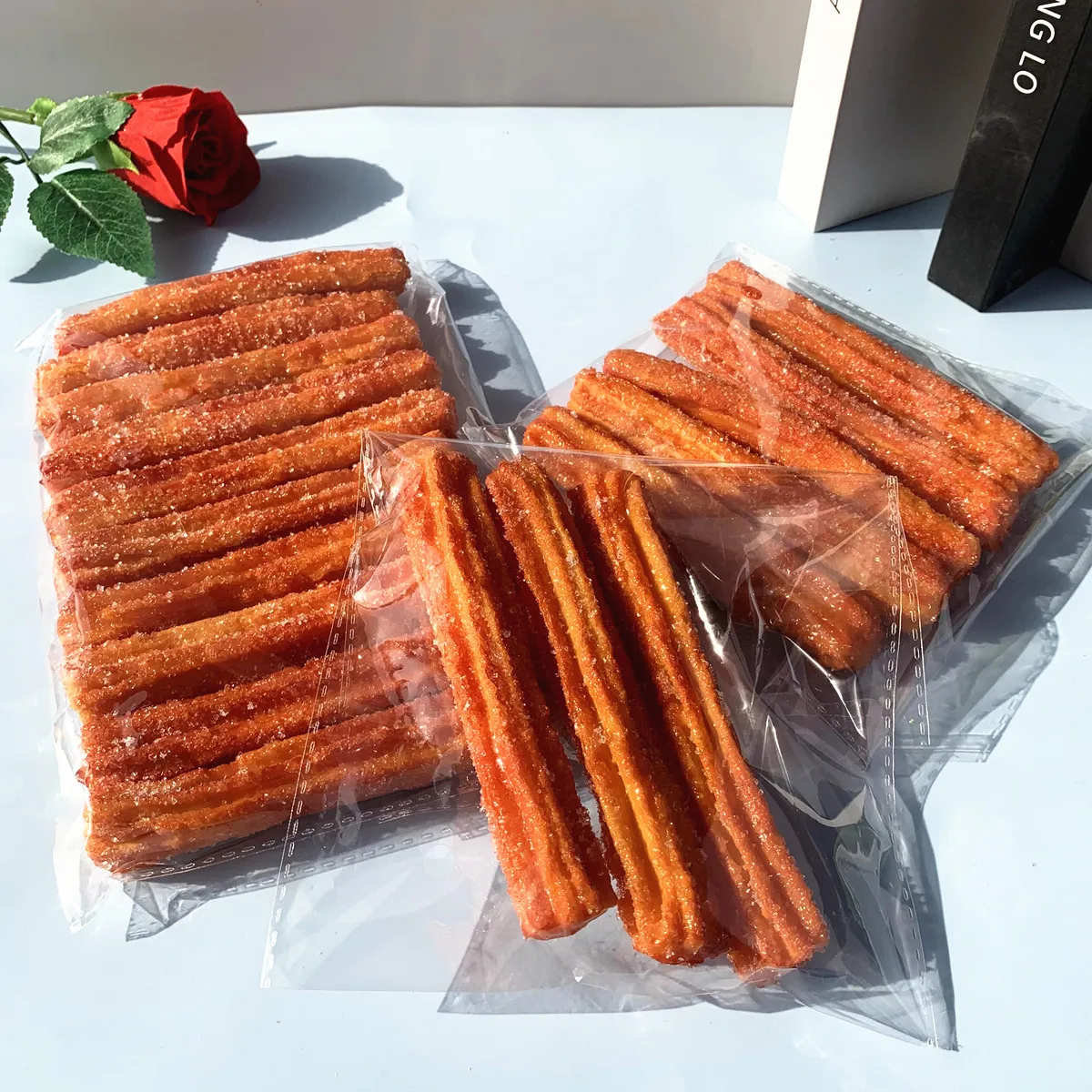 3/5 Stück gefälschte Churros und YouTiao-Modelle – realistische gebratene Teig-Requisiten aus PVC für Restaurant-Display, Dekor und Lebensmittel-Styling – Detail 8