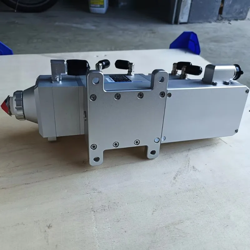 Testa di taglio laser a fibra elettrica Au3tech A230E 3KW e controller Au3Tech MCC3721NC-A con software SC2000