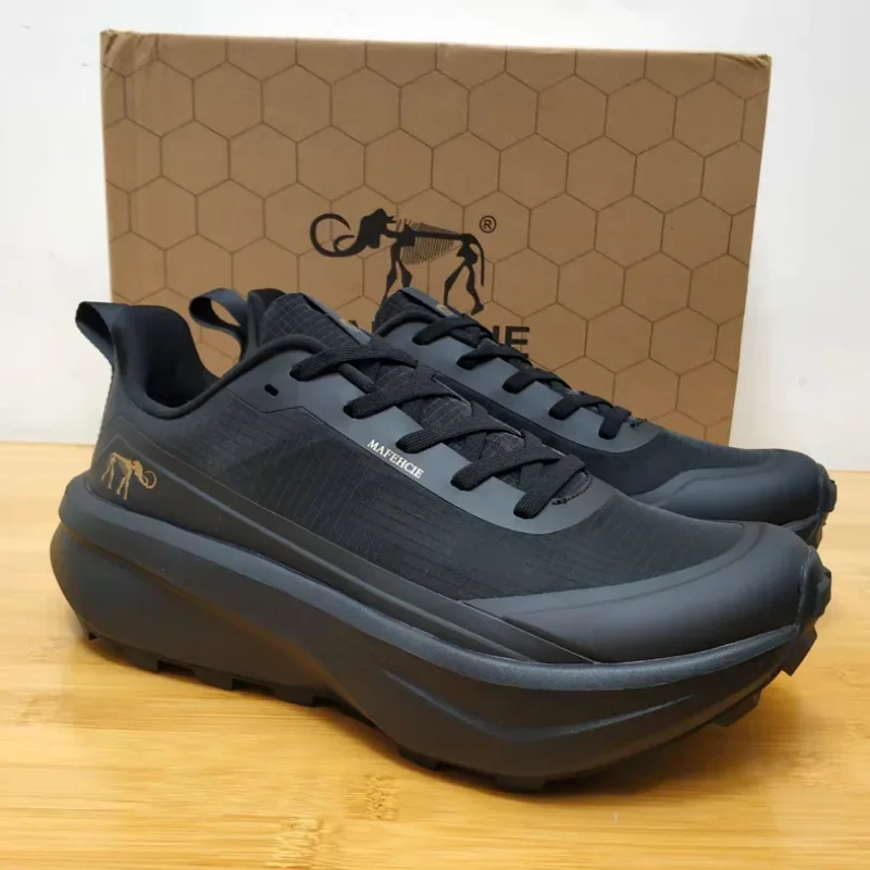 2026 New Men's Breathable Mesh Sports Shoes Lightweight Shock Absorption Outdoor Casual Shoes Comfortable Running Shoes