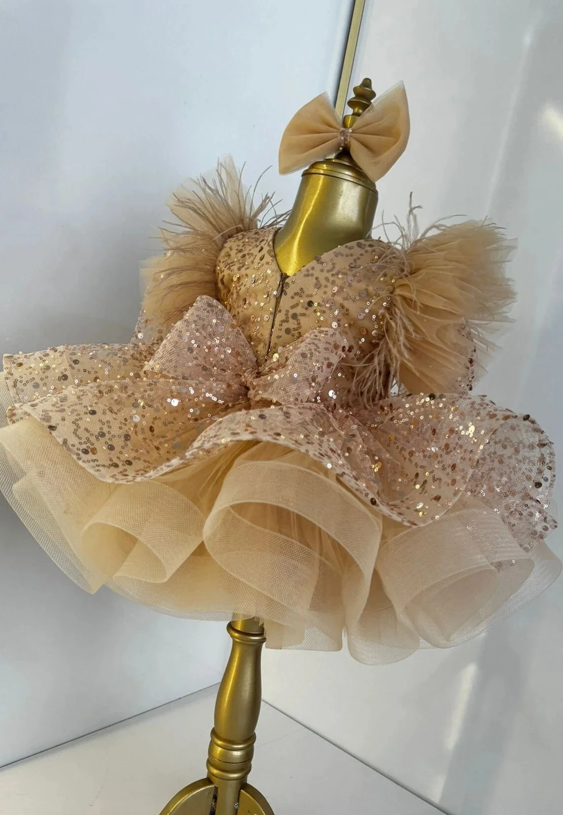 Vestidos cortos con purpurina color champán para bebé, vestidos de desfile de cumpleaños para niño pequeño, vestido de tul hinchado con plumas y flores para niña, vestido de fiesta de graduación con lazo