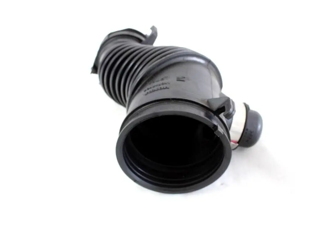 

1pc Car Air Box To Turbo Pipe Black Metal For HONDA CR-V 2.2 Diesel 2010-2012 OEM17228RFWG02 Car Replacement Accessories