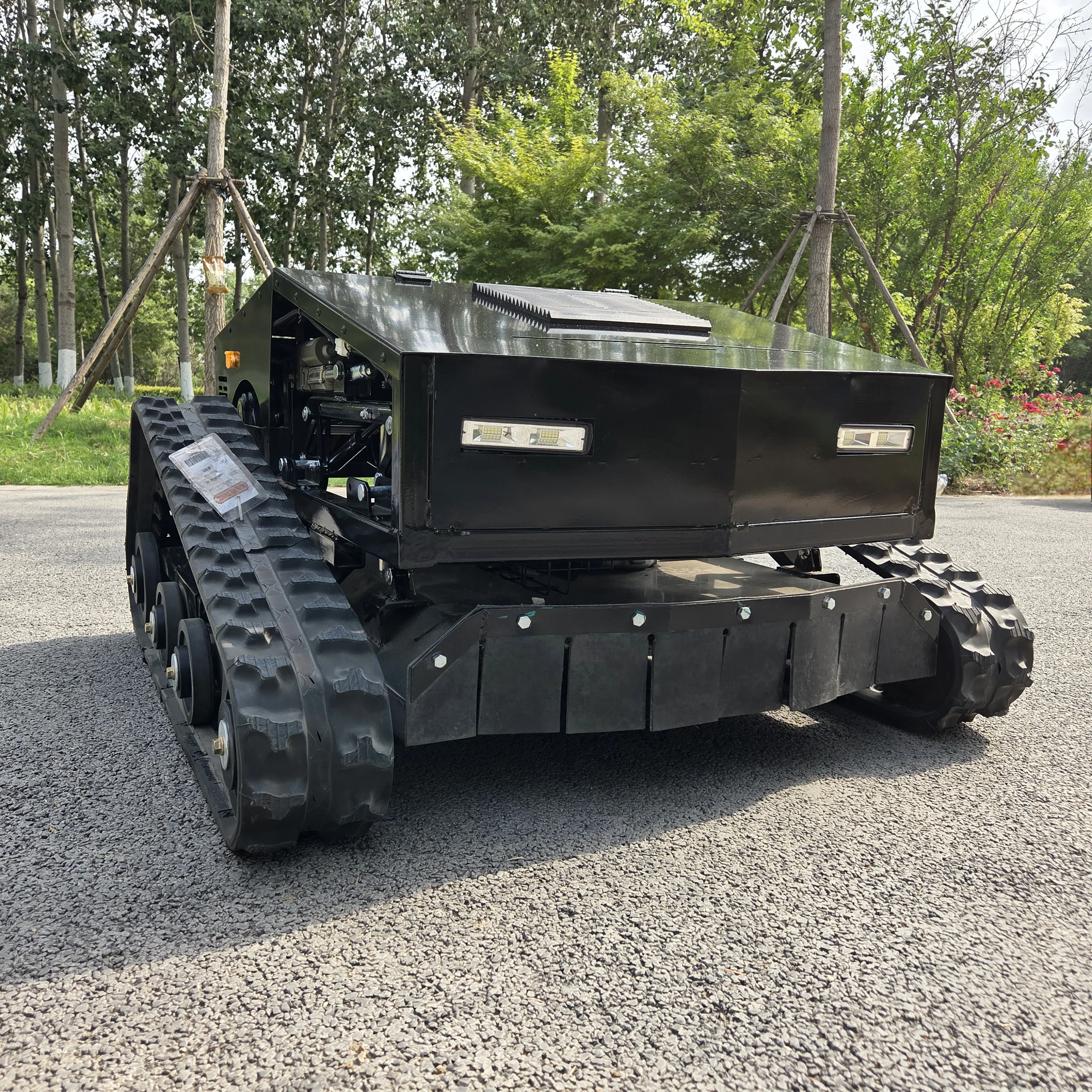 

High - Efficiency ZNW - 800B Remote Lawn Mower: 800mm Cut Width, 20 - 150mm Height, Perfect Lawn Results