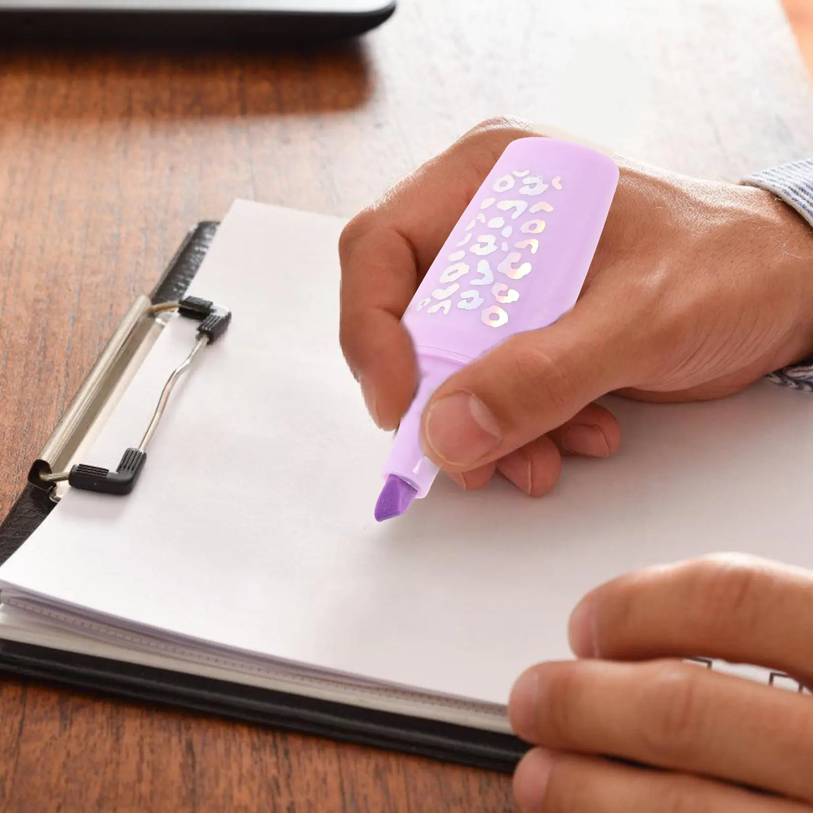 

Набор из 12 цветных маркеров-выделителей с мультяшными рисунками для студентов, для пометок, школы, офиса, творчества, дневников, подарок