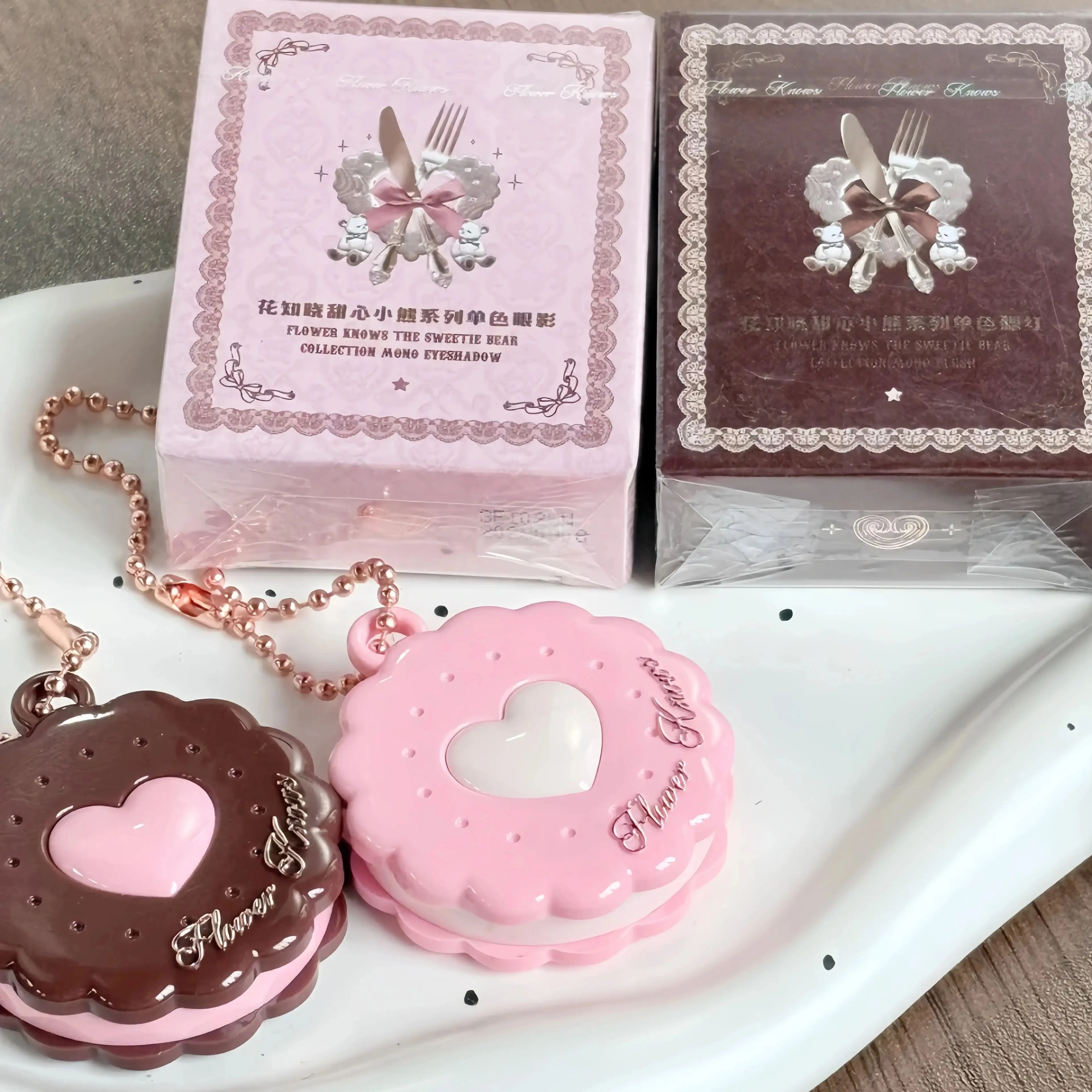 Flower Knows Mini Eye Shadow Pendant Blush Keychain The Sweetie Bear MINI Monochrome Powder Blusher Knitting Bear