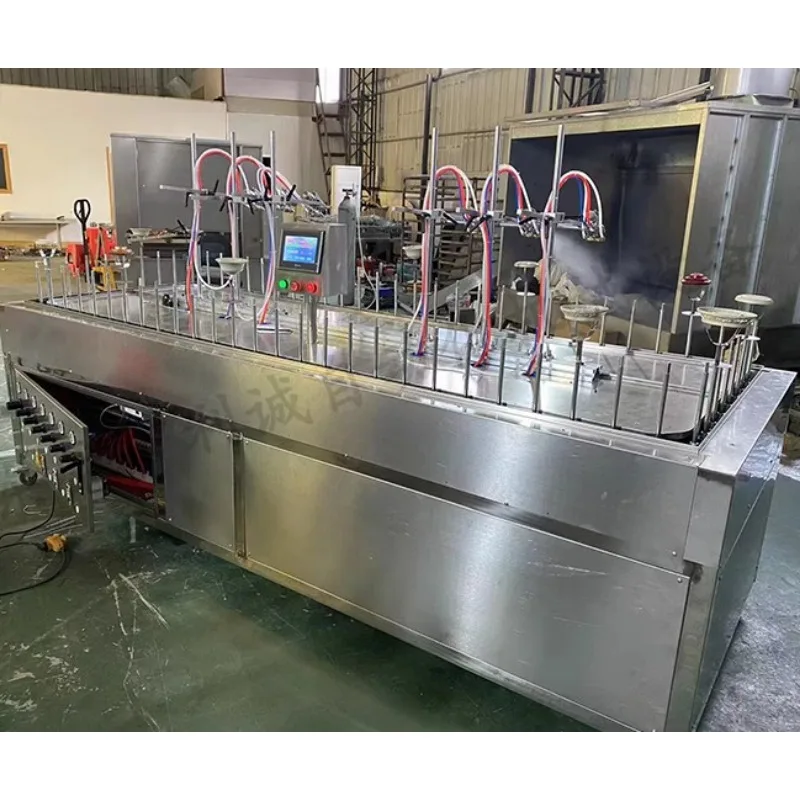 Vollautomatische Farbspritzmaschine. Spritzmaschine für hin- und hergehende Ebene. Automatische Spritzmaschine mit fünf Achsen