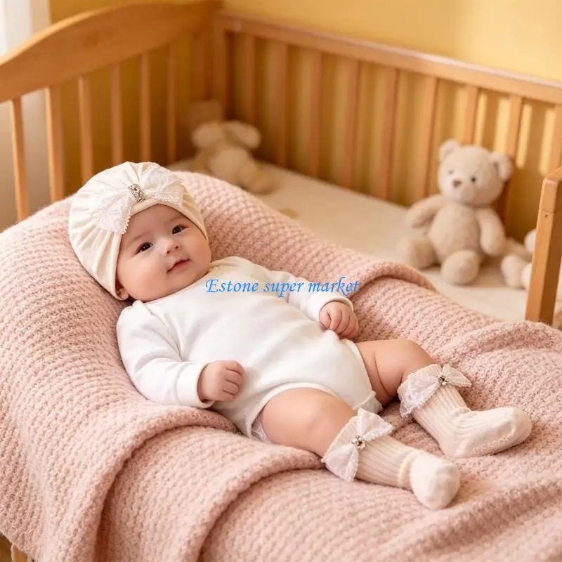 

090B Stylish Newborn Bowknot Turban Hat And Socks Gift Set For Photoshoots Outings Special Occasion And Everyday Warmth