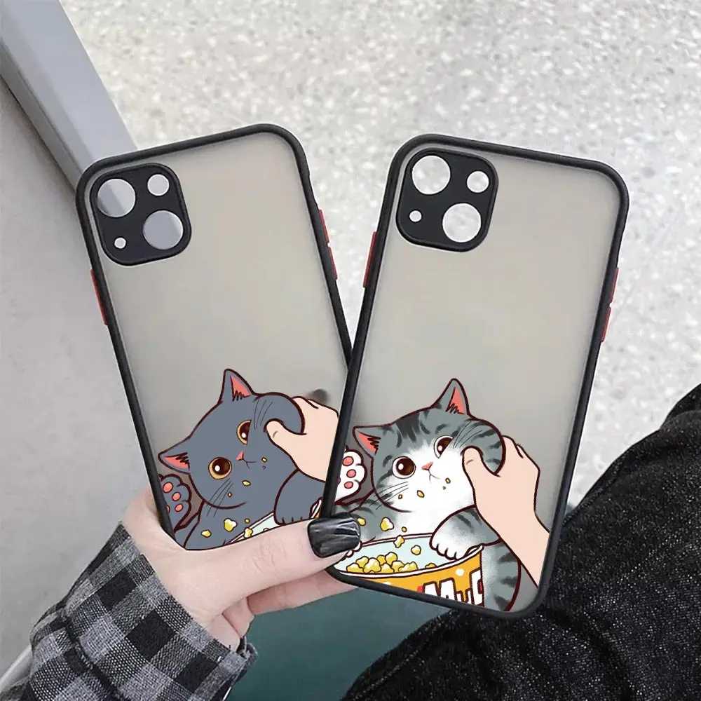 Cute Pinched Face Animal Eat Snacks Cat Coque iPhone14 Case For iPhone 11 13 14 12 Pro Max X XS XR SE 7 8 Plus Clear Matte Cover