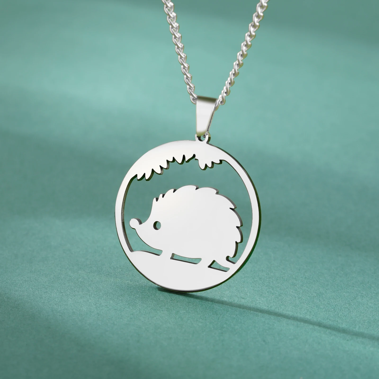 Skyrim Cute Hedgehog Pendant Necklace Women's Stainless Steel Necklace Choke Ring Fashion Cute Jewelry Natural Animal Lover Gift