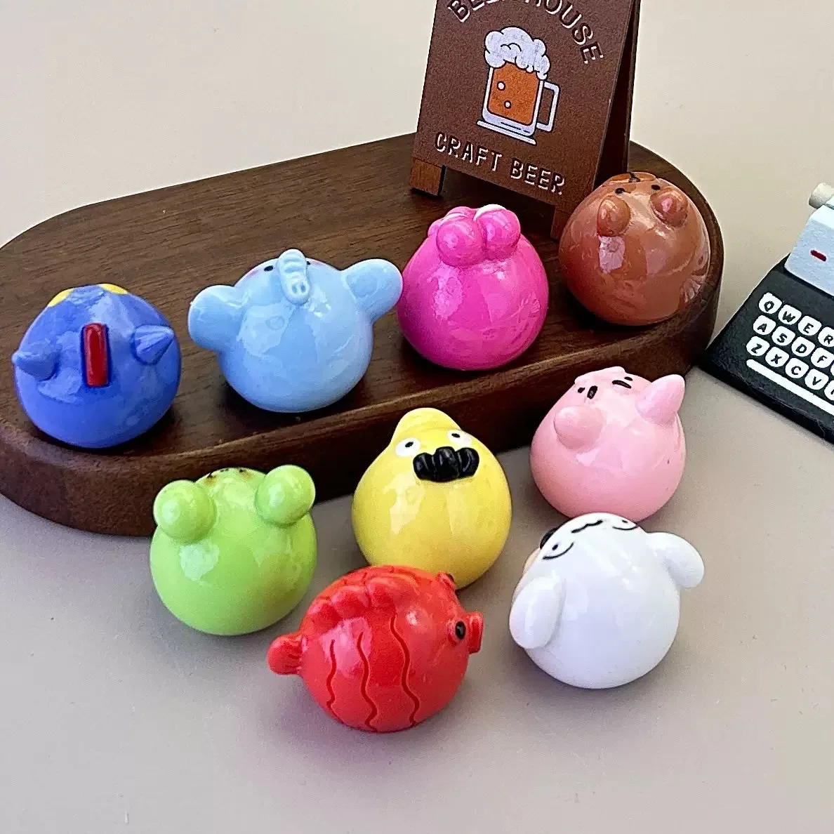 1Pcs Random Style Anime Crayon Shin-chan Q Version Action Figure PVC Model car ornament Toys Doll Desk Decor Collectible Gifts