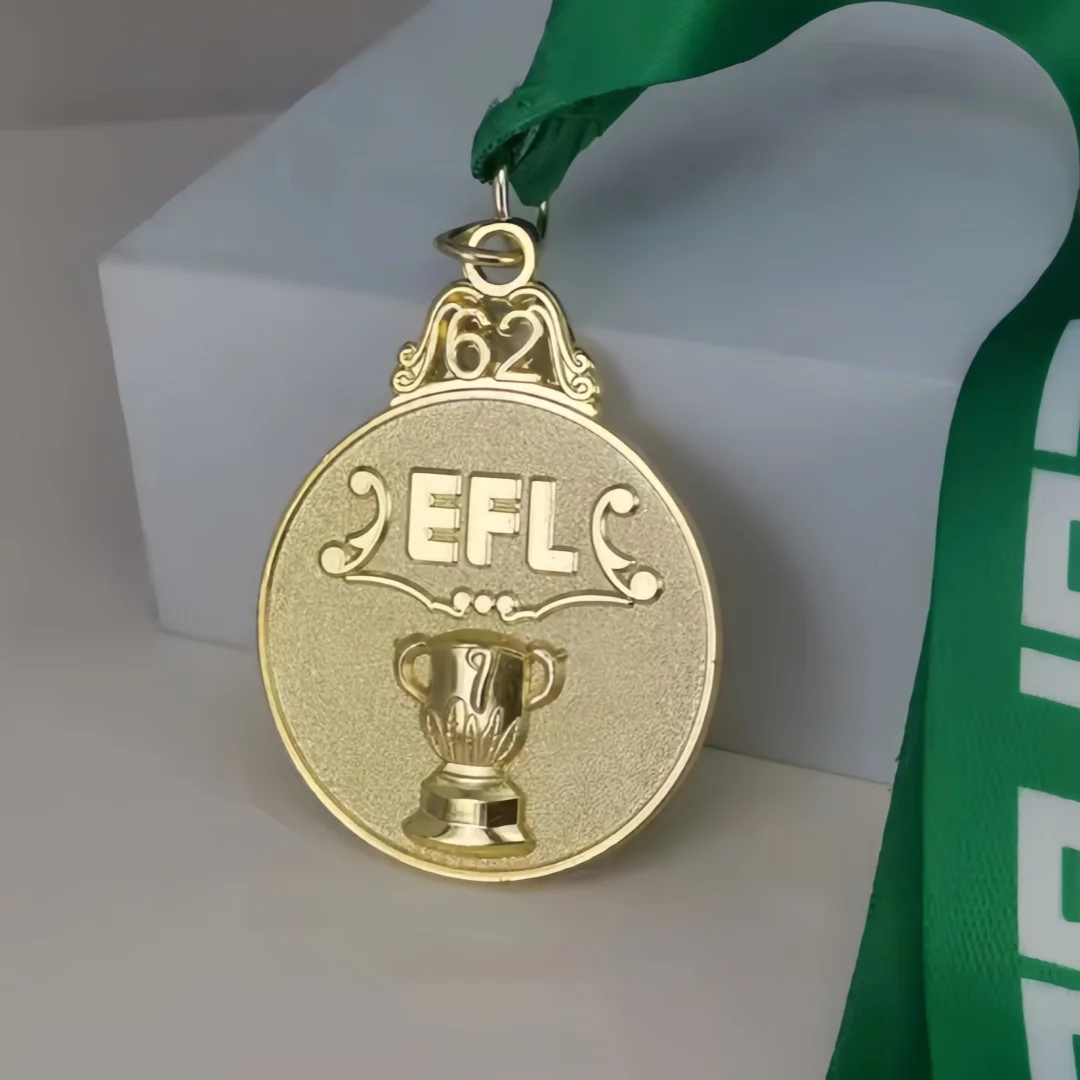 Nueva temporada 2021-22, la Copa EFL, medallas de Campeones, la Copa Carabao, medallas de campeón de fútbol, recuerdos para fanáticos