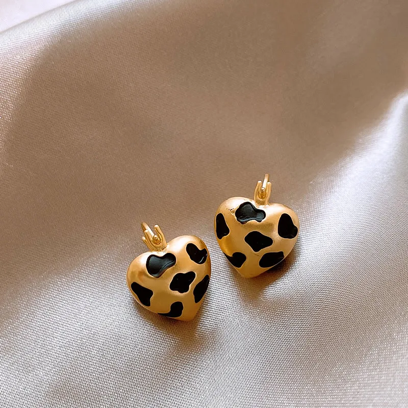 Sweet Matte Gold Color Frosted Spotted Leopard Print Heart-shaped Earrings Temperament Jewelry 2024 New Accessories For Womens