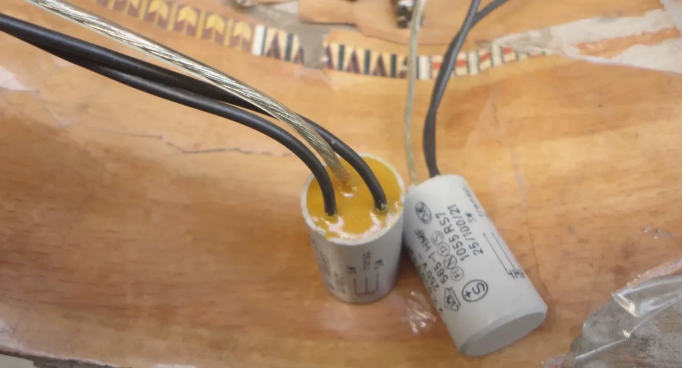Original New 100% 250V0.033UF starting capacitor dual channel 2x0.003UF 250V 20X35MM F1741-333-251 (Inductor)