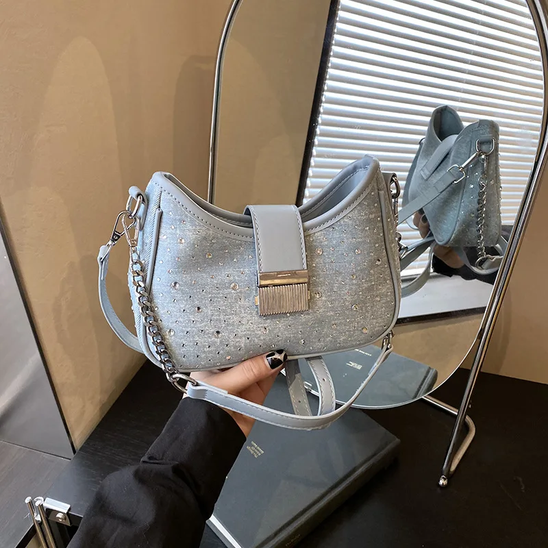 

Высококачественная нишевая ручная сумка для пельменей для женщин, новинка 2023 года, корейский стиль, модная, стильная и универсальная повседневная сумка через плечо