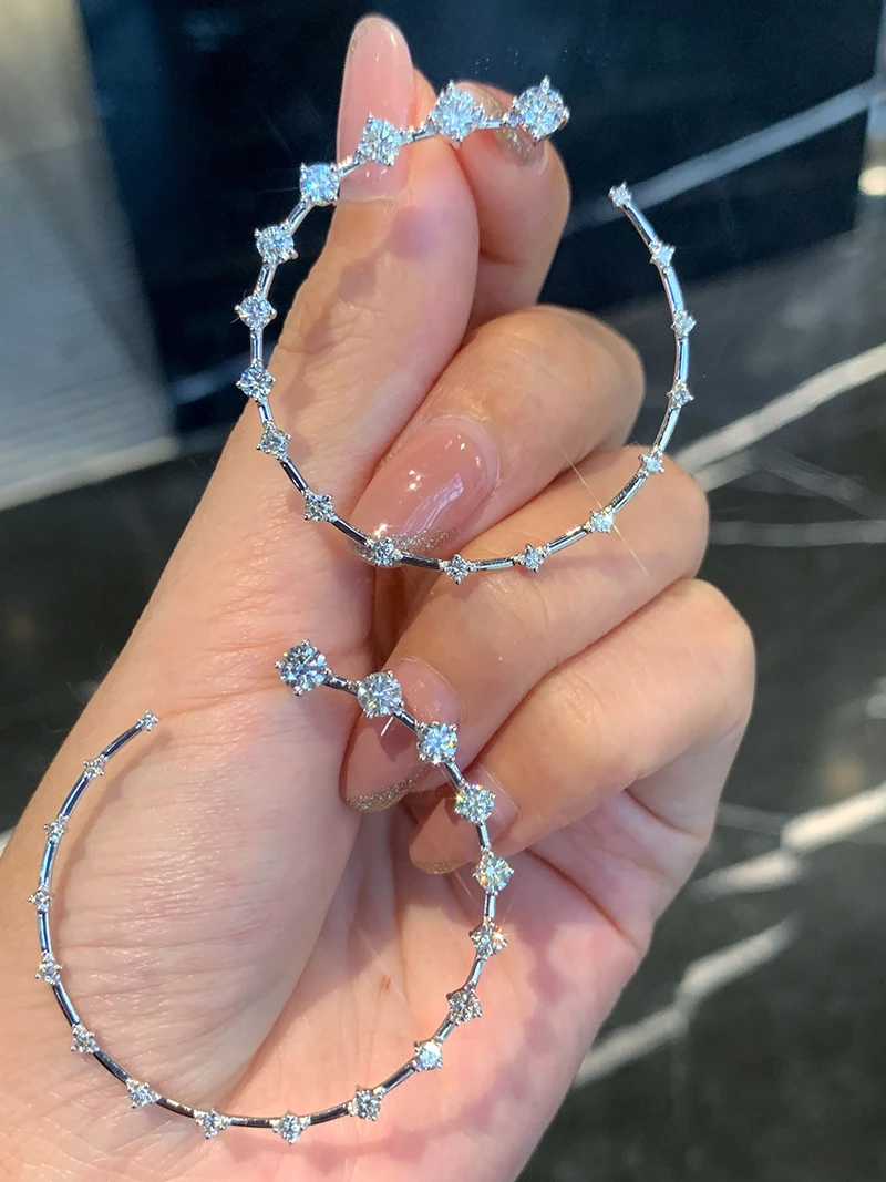 Pendientes colgantes de oro blanco de 18K sin marca para mujer, elegantes y lujosos, con diamante natural de 2.8CT, joyería fina, accesorio premium para bodas, fiestas, aniversarios, uso diario, regalo para ella.