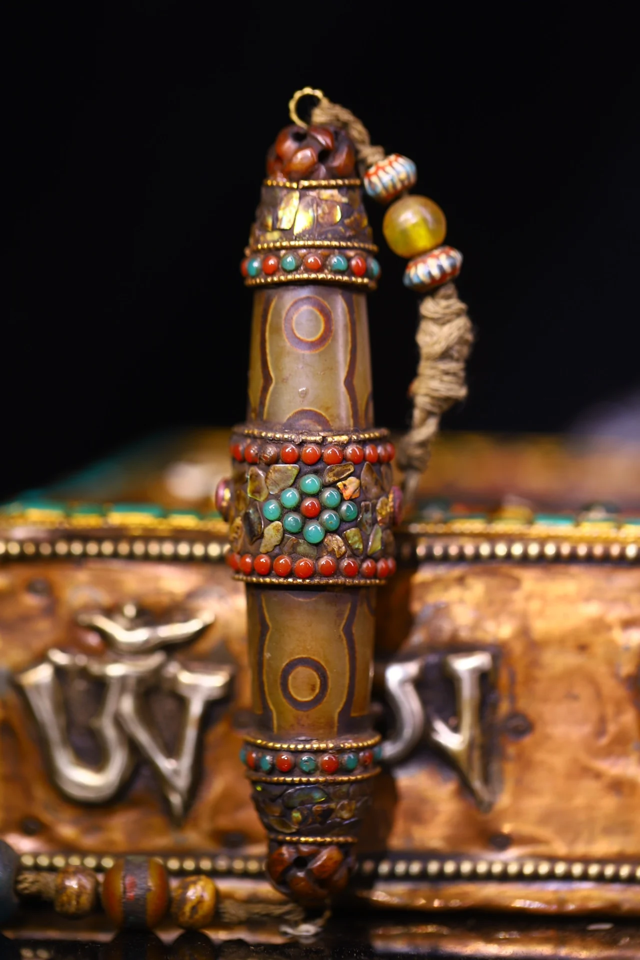 

5"Tibetan Temple Collection Old Natural Agate Mosaic Gem gZi Beads Shell Pendant Amulet Dharam Town house Exorcism