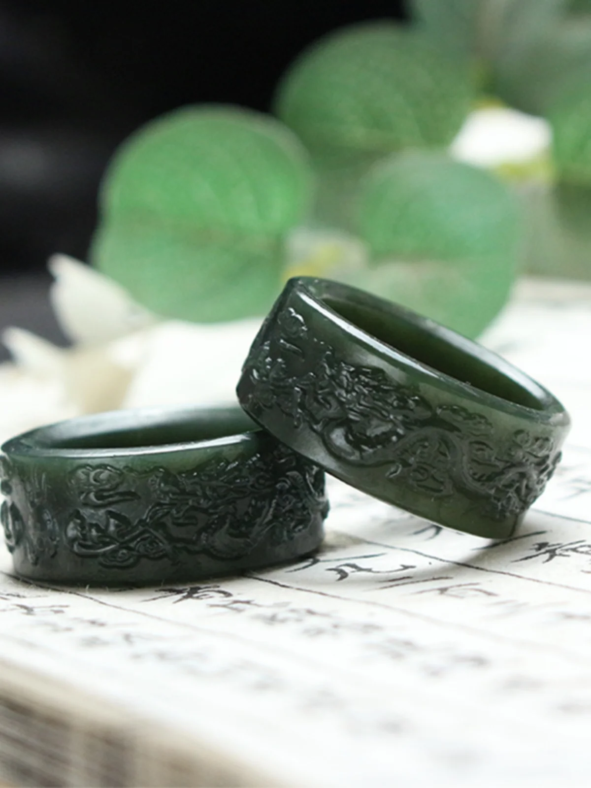 

Hetian jade double dragon play bead wrench ring narrow straight cut zodiac dragon ring index finger ring men's classic original