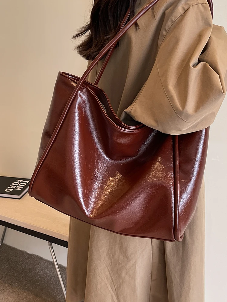 Retro Red Brown Large Capacity Tote Bag 2023 New Women\'s PU Leather Magnetic Buckle Shoulder Bag Simple Classic Commuter Handbag