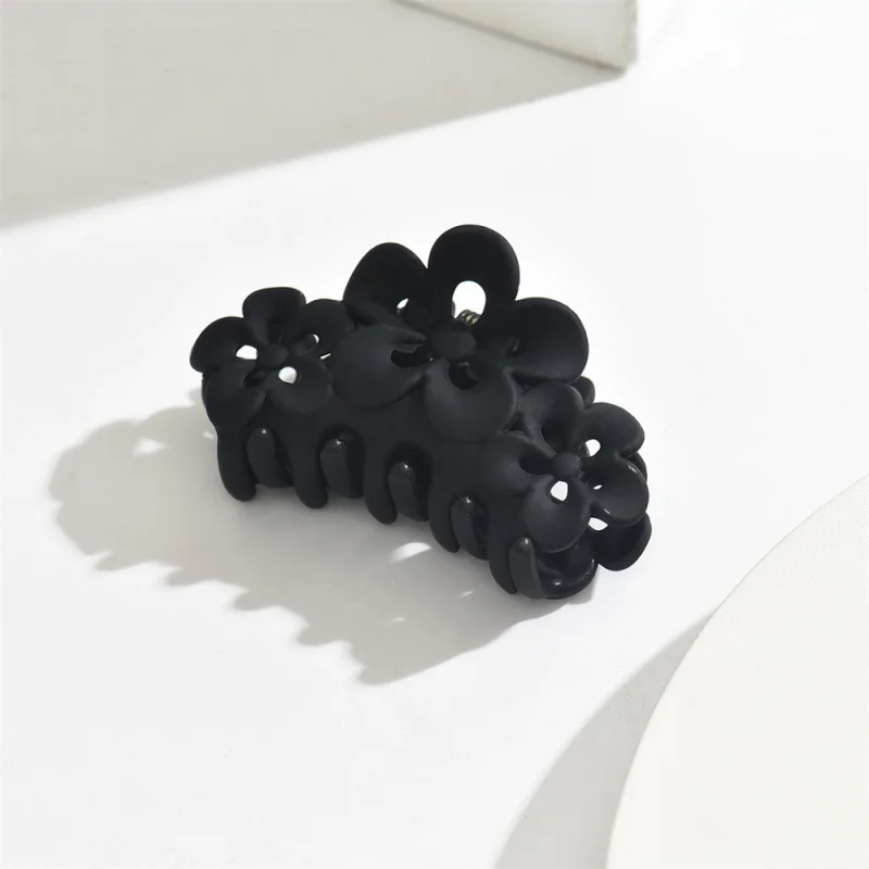 ミディアムマット高級三花柄シャークヘアクリップ