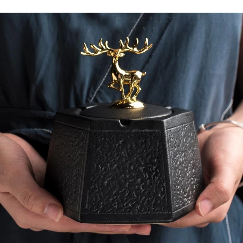 

Classical Black Ceramic Ashtray with Lid Gold Deer Living Room Study Office Desktop Decor Windproof Gift for Boyfriend