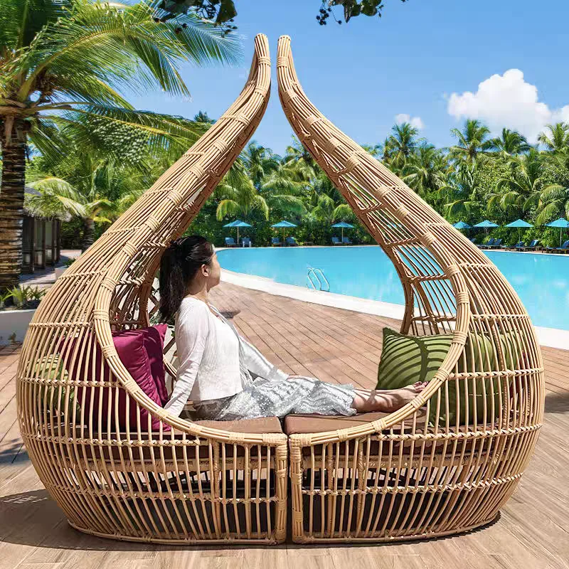 Durable Outdoor Polyethylene Rattan Aluminum Sofa Bed Plastic Wicker Sofa Bed Courtyard Garden Poolside Hotel Beach