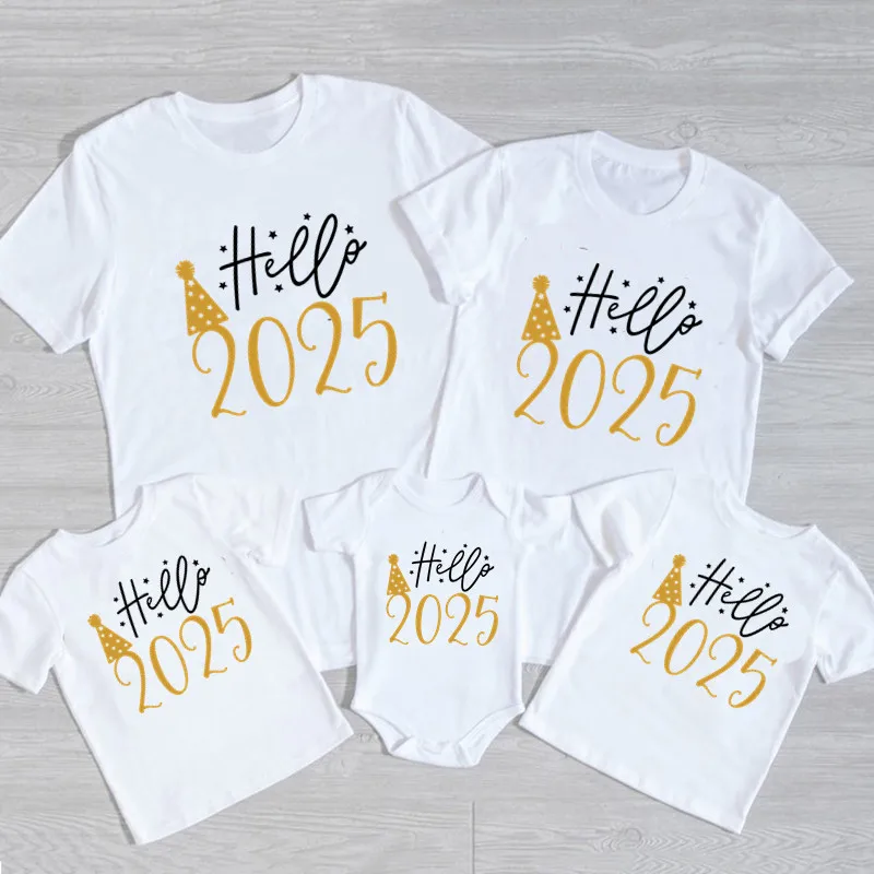 Funny Hello 2025 Family Matching Outfits Cotton Mother Father and Daughter Son Kids Tshirts Baby Romper Look New Year\'s Clothes