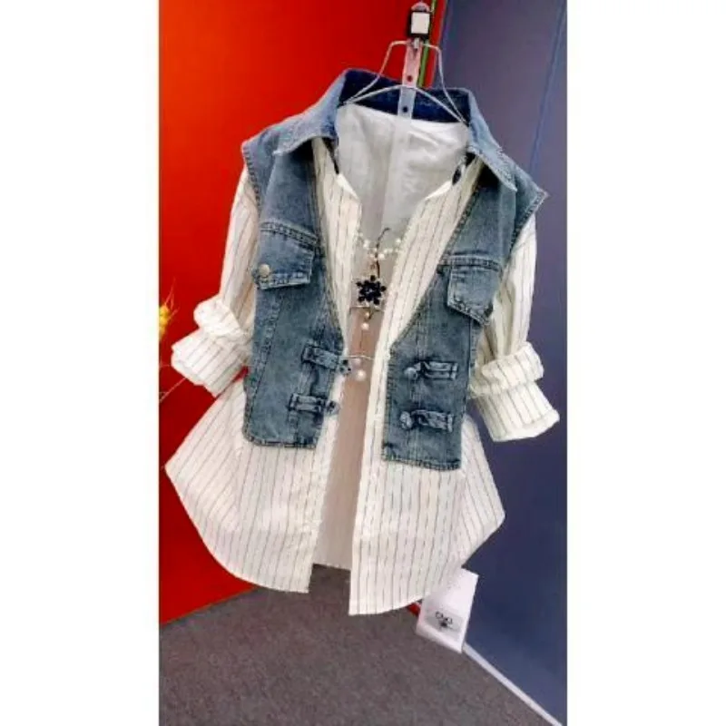 

European Counterfeit Two-piece Button-up Denim Striped Shirt Jacket for Women's Spring New High-quality Shirt, Fashionable 2026