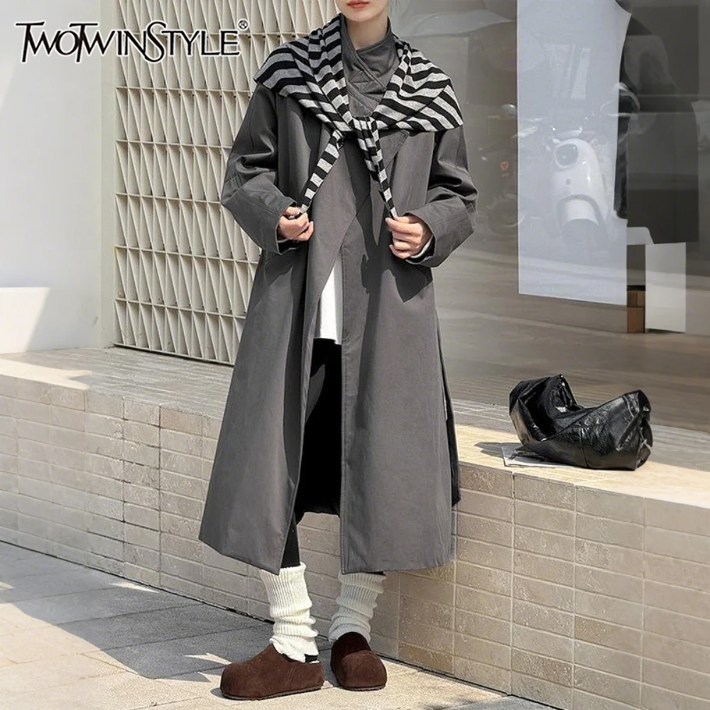 

TWOTWINSTYLE Серая корейская куртка на шнуровке, женская куртка с воротником-стойкой и длинным рукавом, свободные элитные женские куртки, осенняя мода