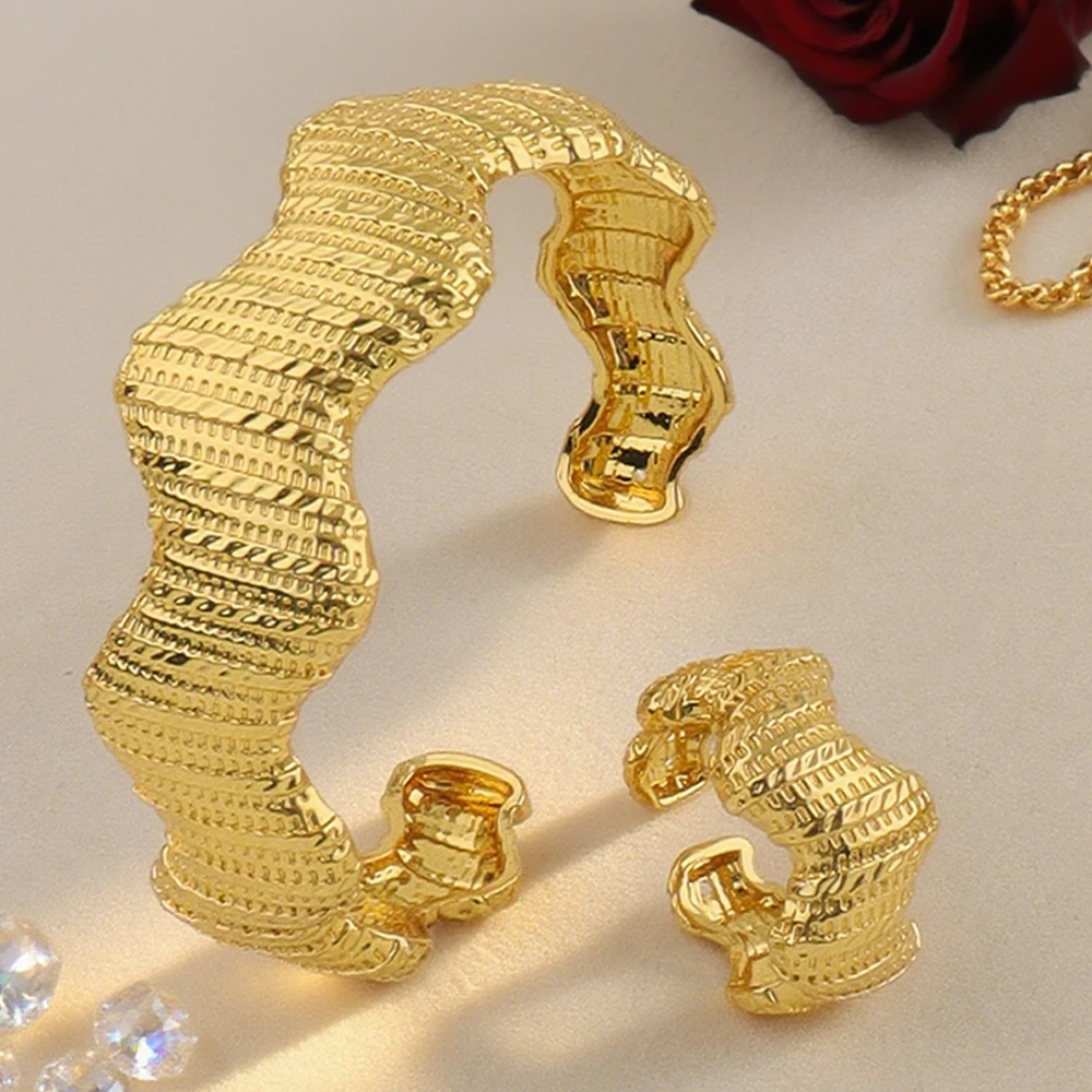 Dubai Trendy Gold Plated Woman Jewelry Sets Hight Quality Necklace Earrings Stainless Steel Bangle Ring Sets Bridal Accessories
