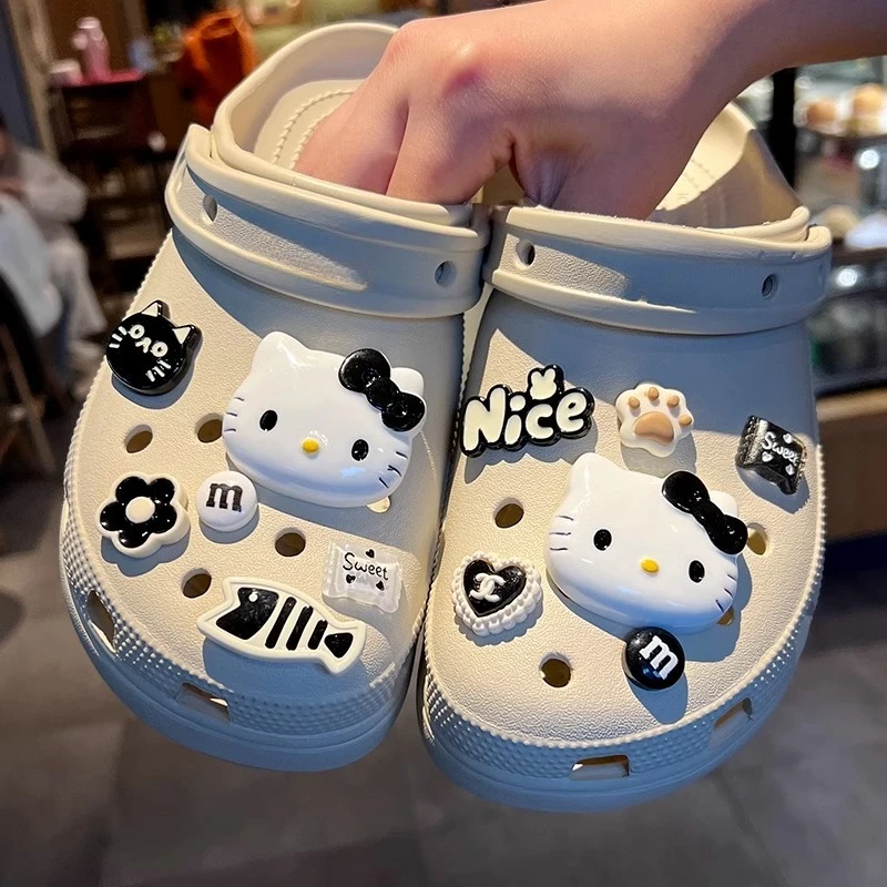 

MINISO INS черно-белая серия Hello Kitty Cat & Fish обувь подвески аксессуары женские сандалии декоративная пряжка подарки для вечеринки ﻿