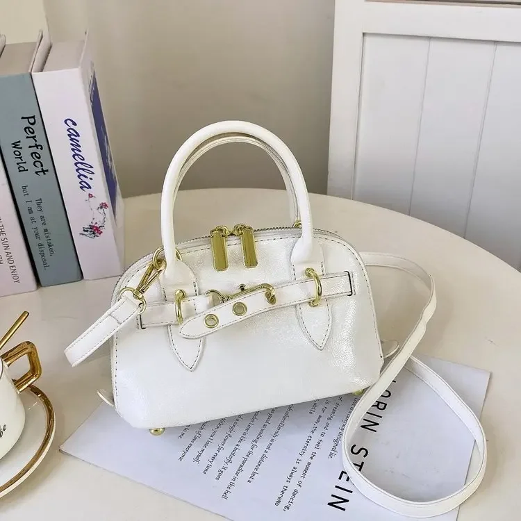 

Classic Elegant Women Messenger Bag Crossbody Leather Shoulder Handbags Luxury Brand Famous Designer Ladies Fashion Item