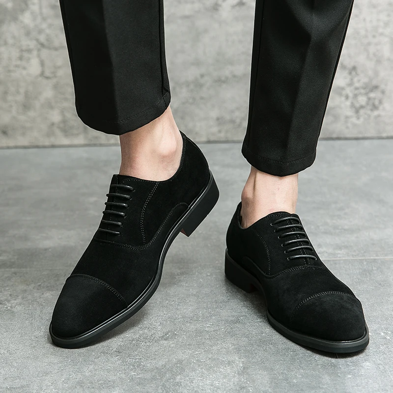 New Red Bottom Designer Formal Luxury Wedding Business Office Brogue Dress Mens Casual Suede Leather Black Shoes for Men Loafers