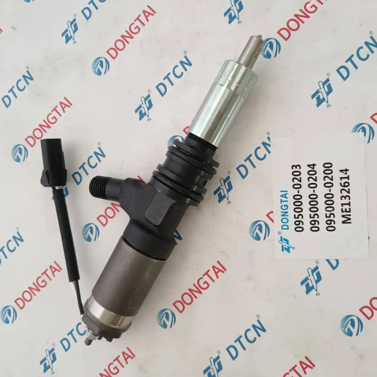 Diesel Fuel Injection Common Rail Injector 095000-0203 095000-0204 095000-0200 ME132614 ME302565 For Denso Mitsubishi Fuso