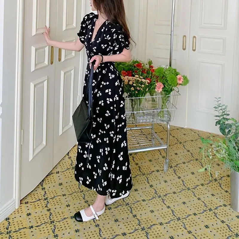 Female Clothing Waist Long Dress Vintage Broken Flowers Printed Summer French Style Elegant V-Neck Fashionable A-Line Dresses