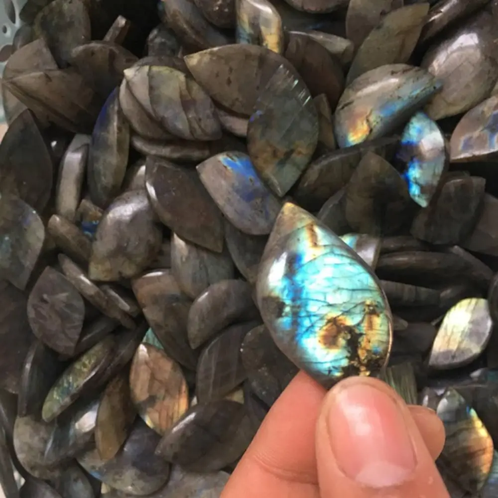 1PC DIY Accessory From Madagascar Decoration Craft Mineral Specimen Healing Stone Natural Labradorite Moonstone Pendants