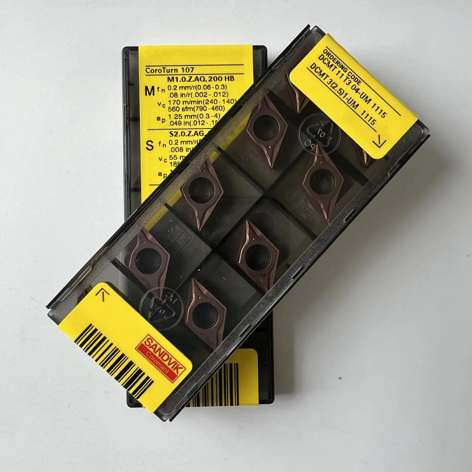 

Original SANDVIK / DCMT11T304-UM 1115 / Hard alloy blade 10 Pcs