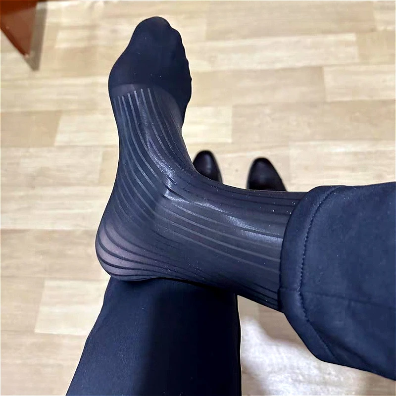 

Новые деловые носки для мужчин: глянцевые, полосатые, прозрачные, блестящие, из нейлона, для формальной одежды, дышащие, с противоскользящим дизайном, офисные носки, синие, черные, серые