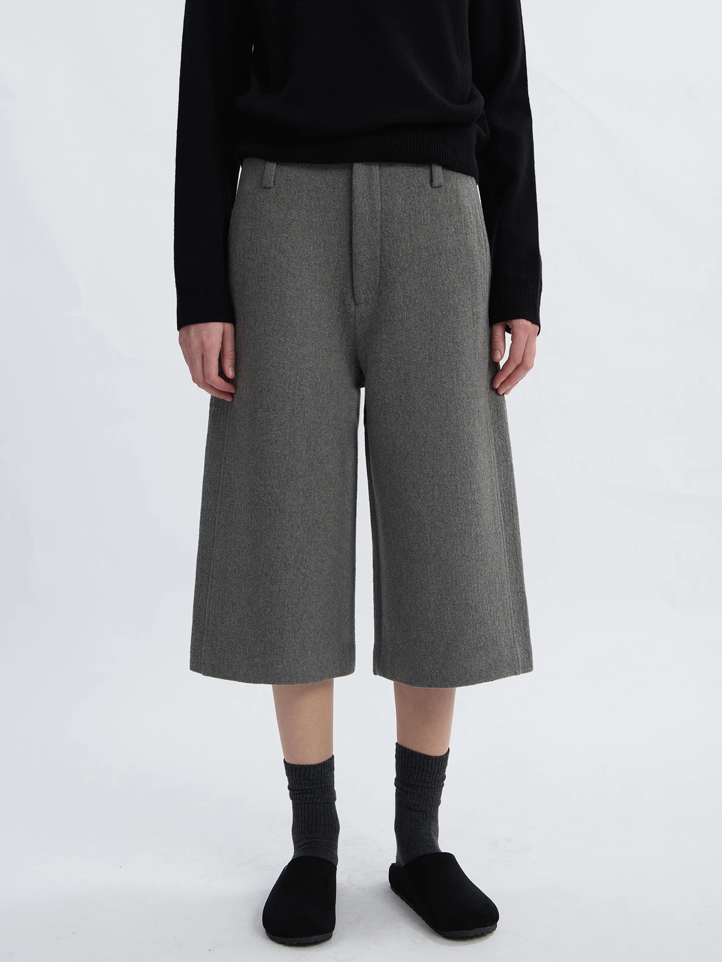 女性のウールストレートレッグカジュアルパンツ 7/8 長さのファッショナブルな質感秋の新作快適な綿混紡ズボン