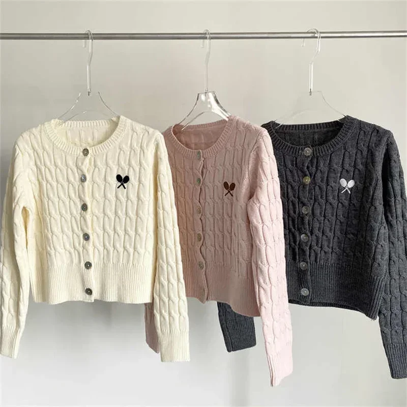 Autumn New Embroidered Long-Sleeved Sweater Short Coat Women Round Neck Twist Full Sleeve Knitted Cardigan Vintage Jumper T632