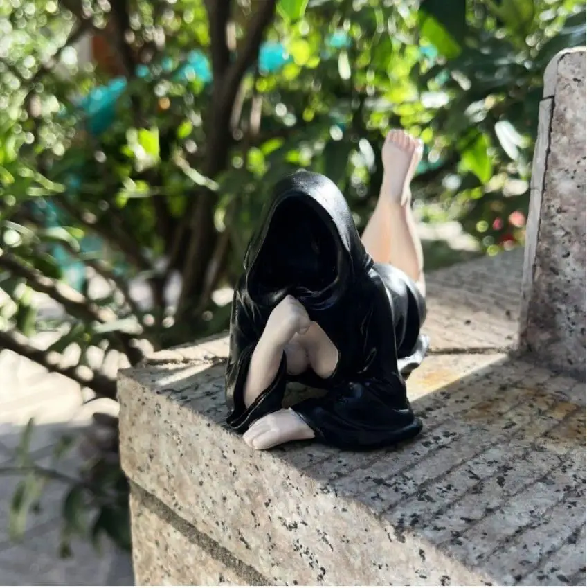 15cm Anime negro bata mujer estatua misteriosa figura de acción PVC modelo muñeca de juguete escritorio estantería ornamento colección regalos