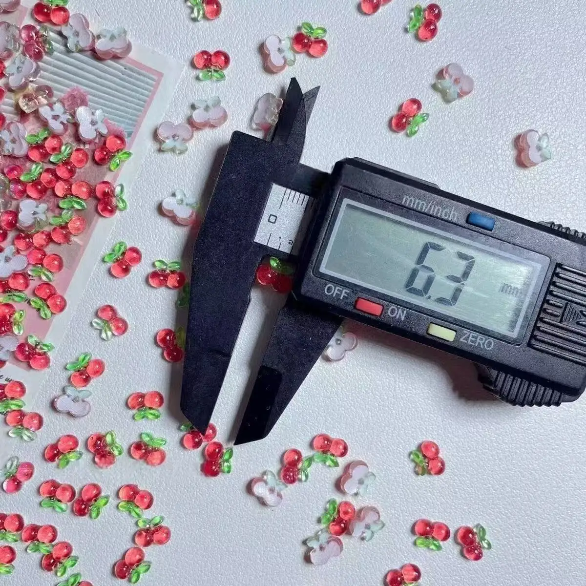 100 قطعة مقلد سوبر ميني الكرز مانيكير اكسسوارات مجوهرات الفاكهة ثلاثي الأبعاد لتقوم بها بنفسك كريم الغراء المواد الديكور هدية