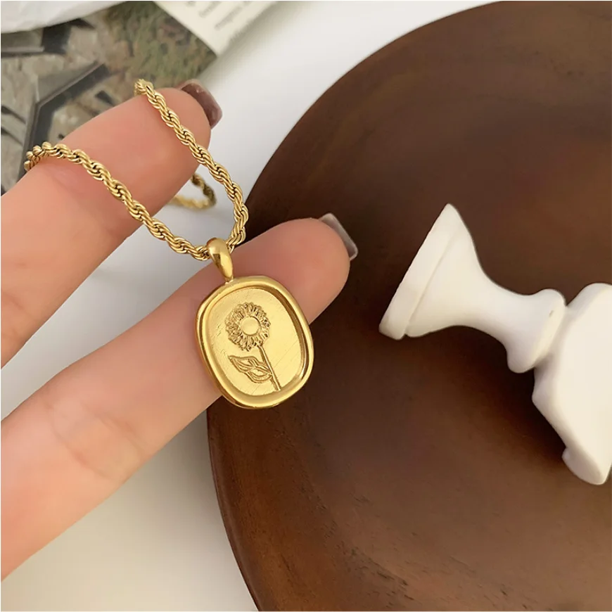 316L Stainless Steel New Fashion Fine Jewelry Vintage Oval Tag Flowers Charms Thick Chain Choker Necklaces & Pendants For Women