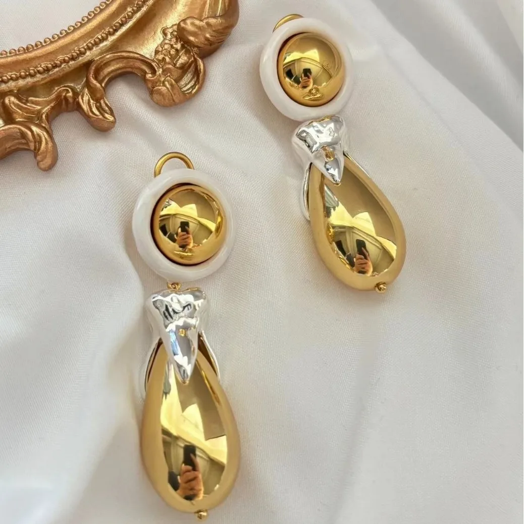 

New In Realistic Characteristic Teeth Earrings for Women, Unique and Luxury Fashion Jewelry, Party and Banquet Accessories