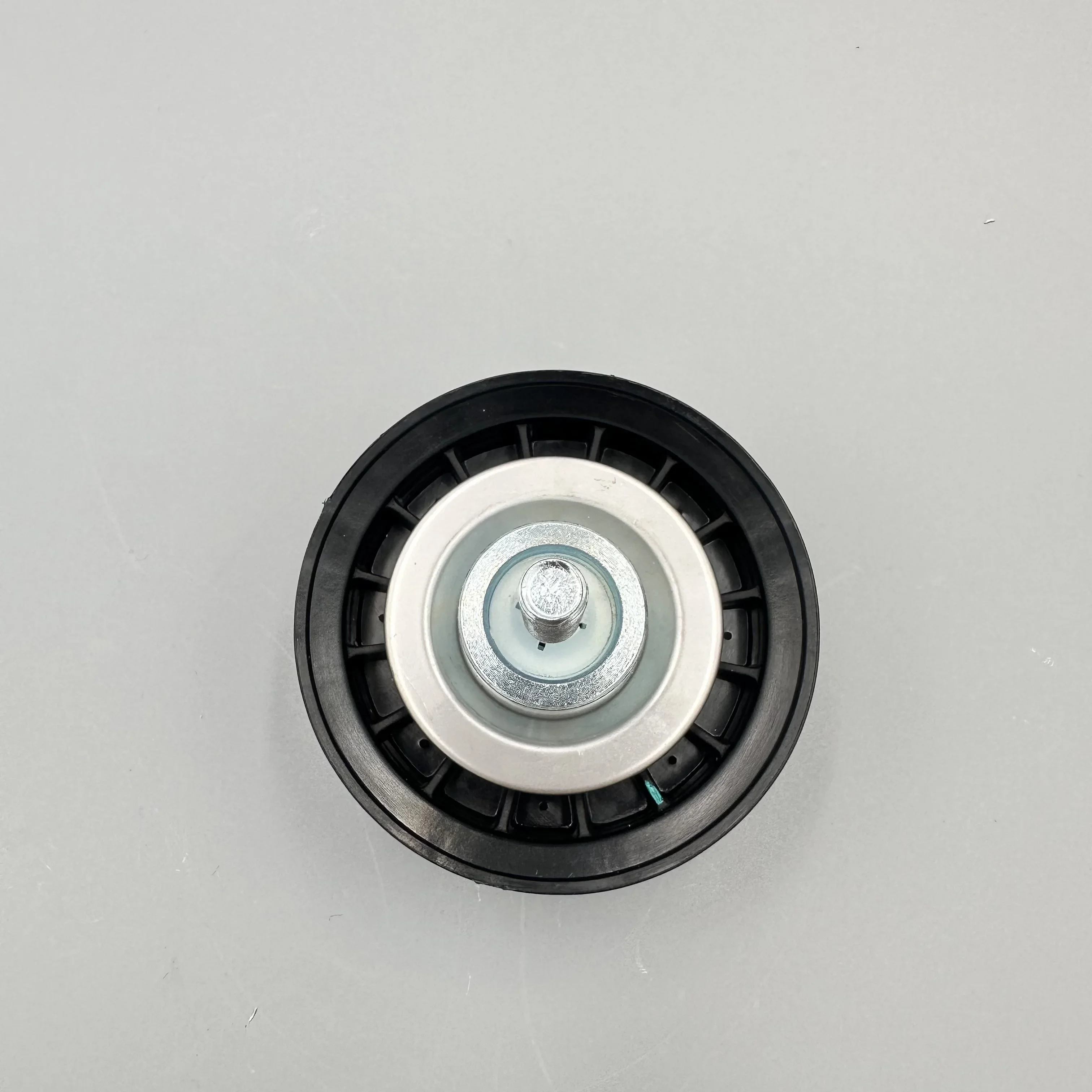 

LR028878 Auto Parts Bracket Fan Idler Pulleys And Drive Belts Tensioner Pulley LR028878 For Land Rover Walker II