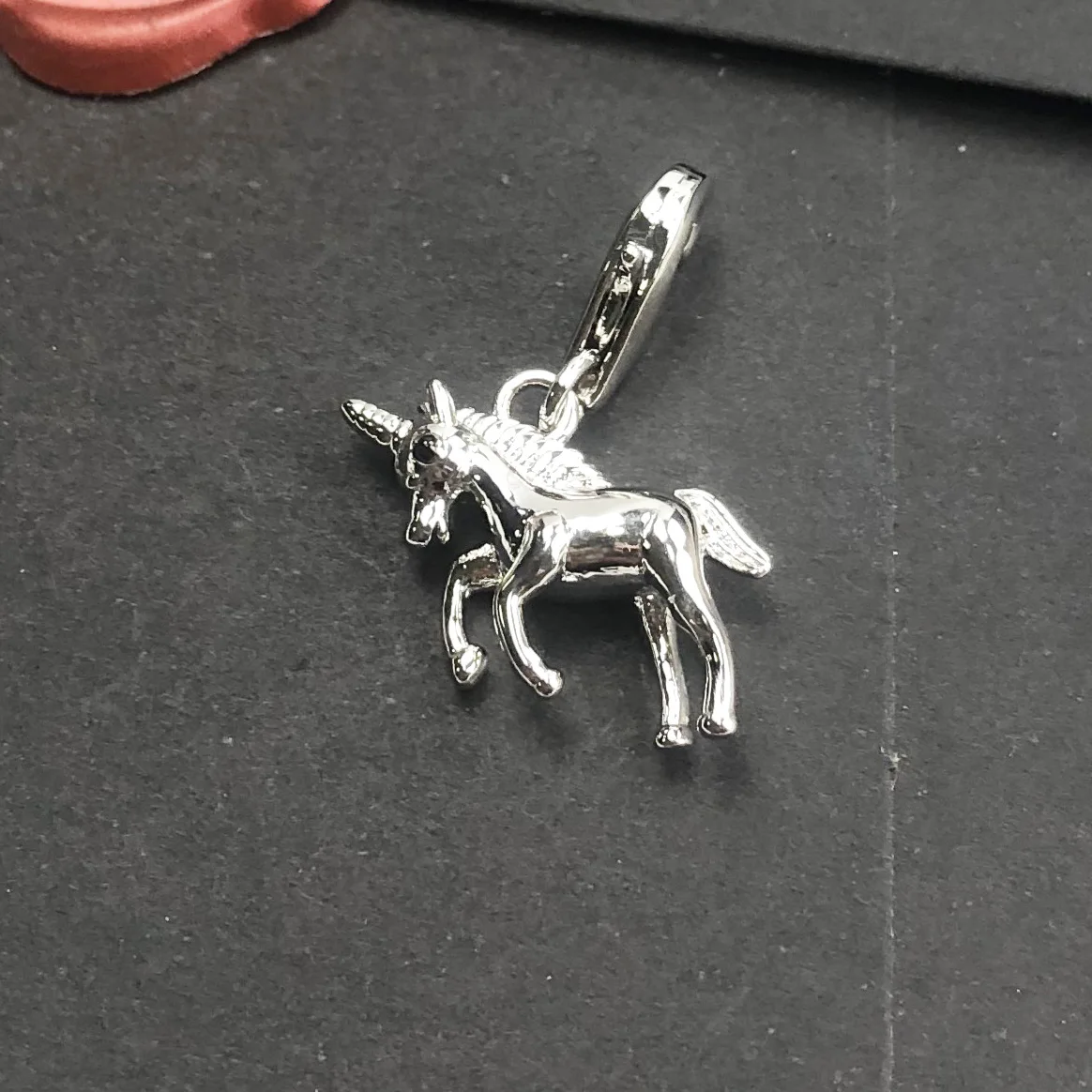 Hängender Anhänger Einhorn, neuer edler Schmuck, echtes 925er Sterlingsilber, Vintage-Geschenk für Damen und Herren – Detail 4